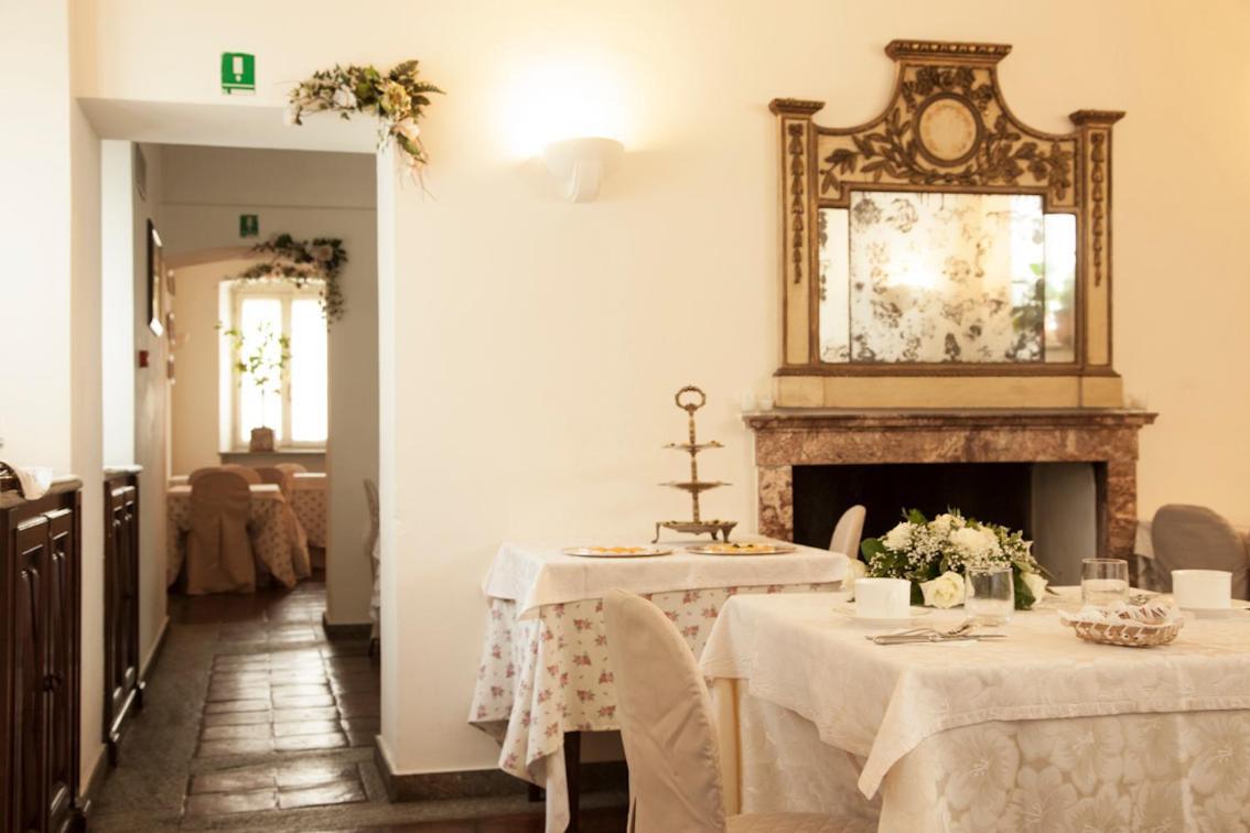 Locanda La Posta Cavour Exterior photo